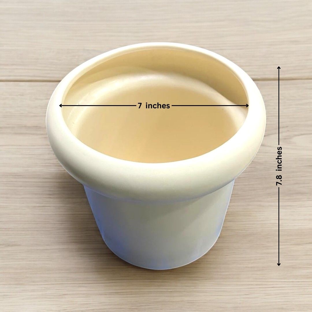 Bucket shaped planter