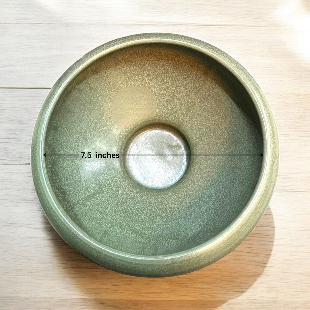 Bowl shaped planter with Legs