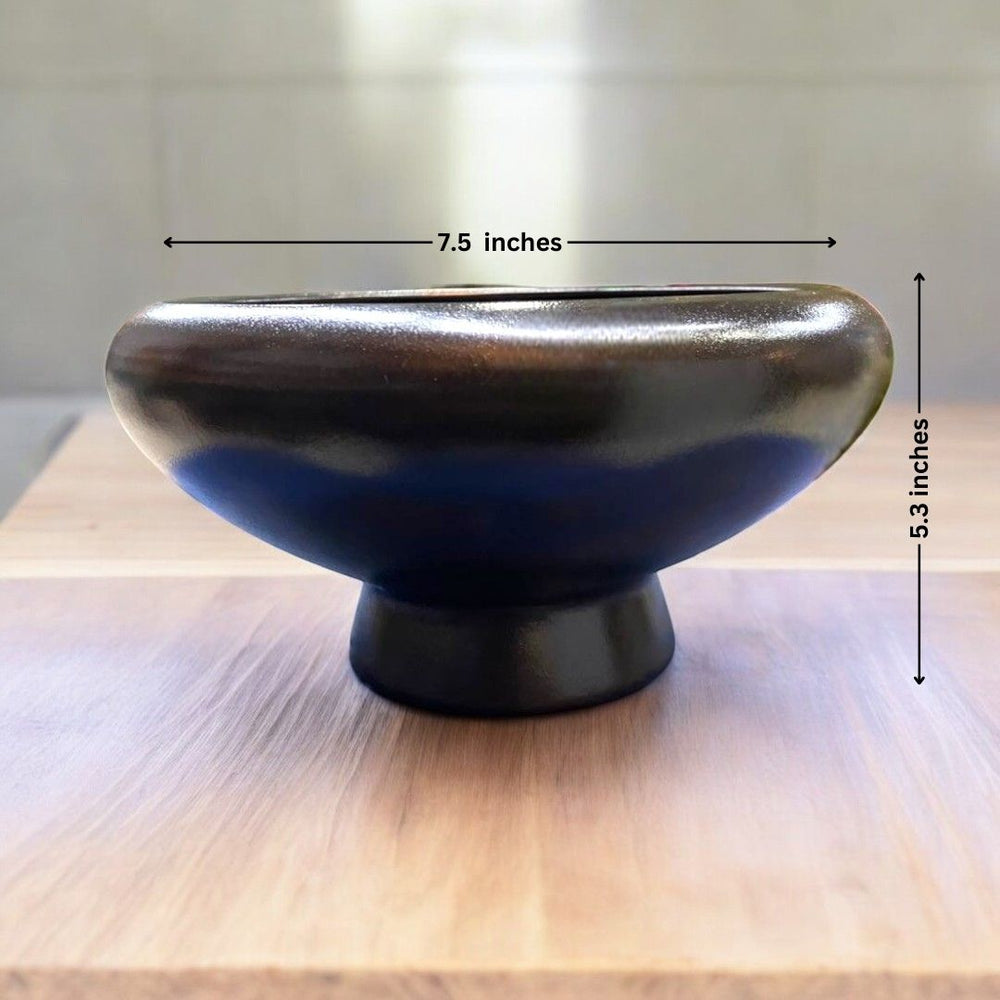 Bowl shaped planter with Legs