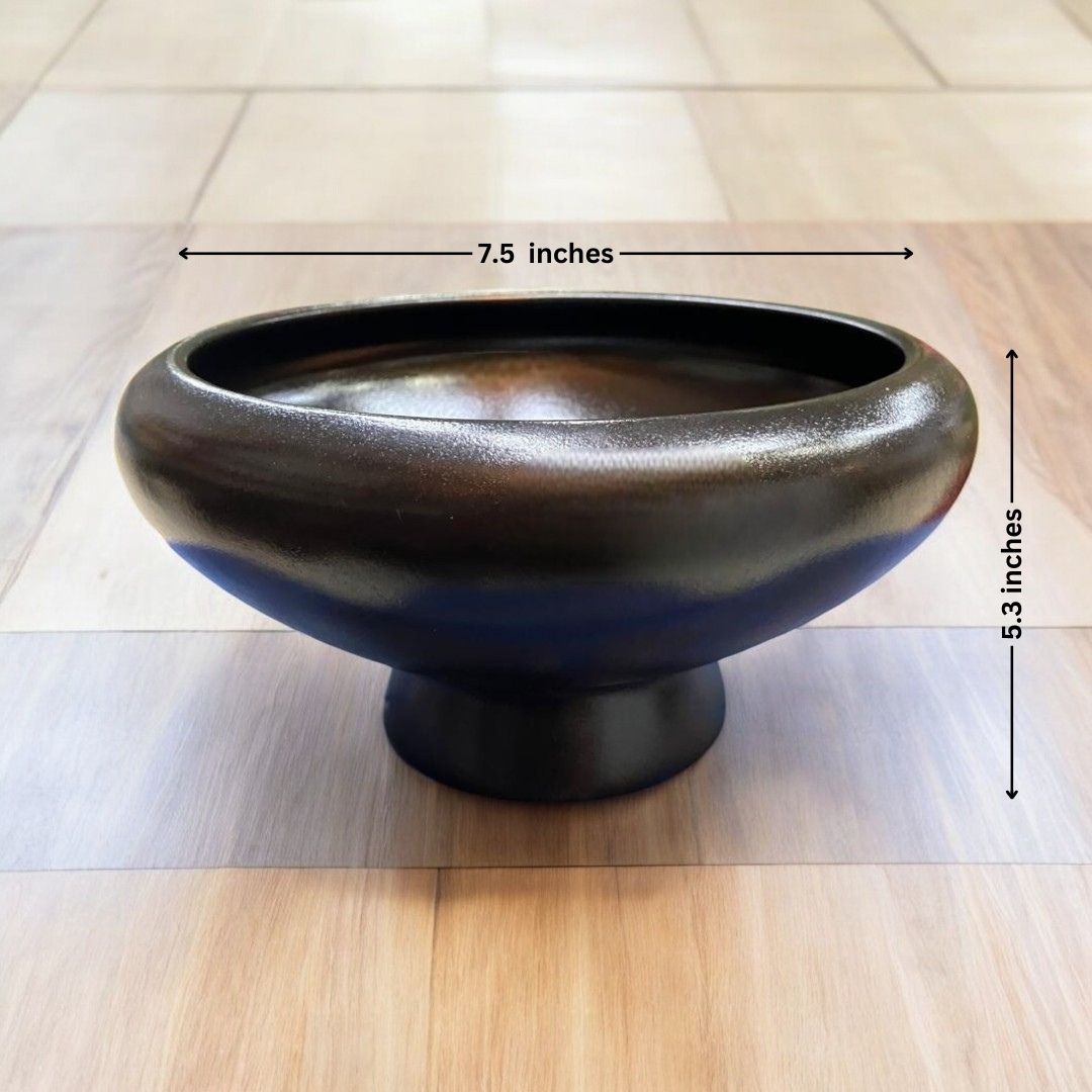 Bowl shaped planter with Legs