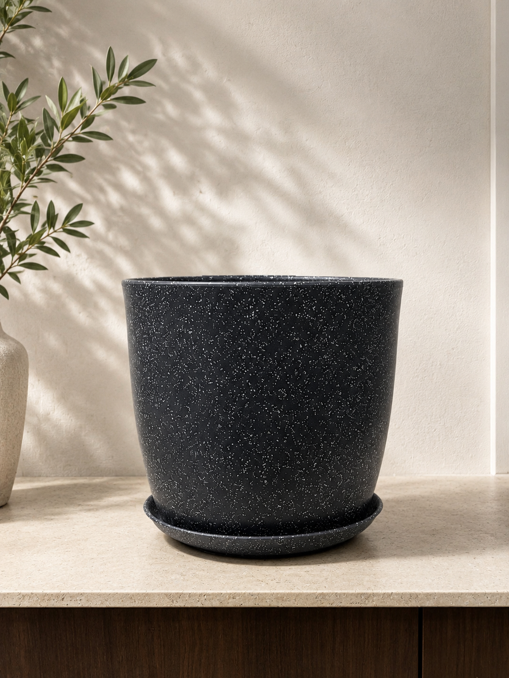 Midnight Luxe Fiber Planter