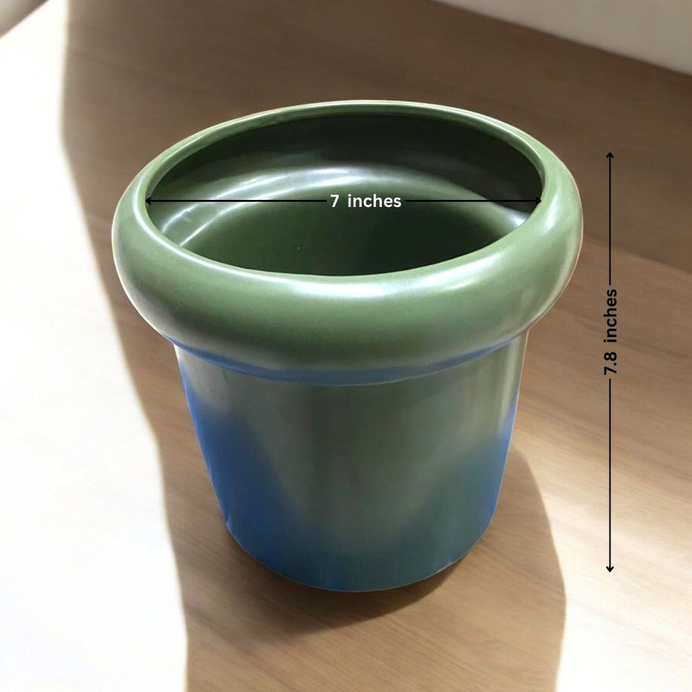Bucket shaped planter