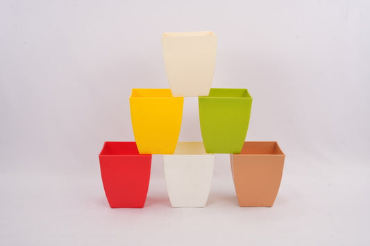 Square shape pot ( Plastic )