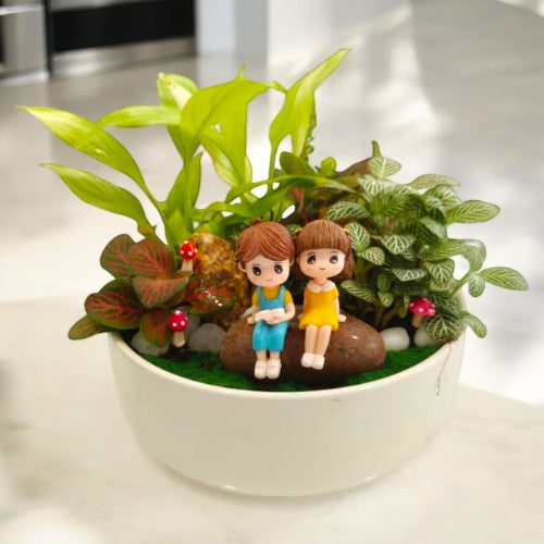 Designer_planter_with_Succulents_and _miniatures 25 in Bangalore
